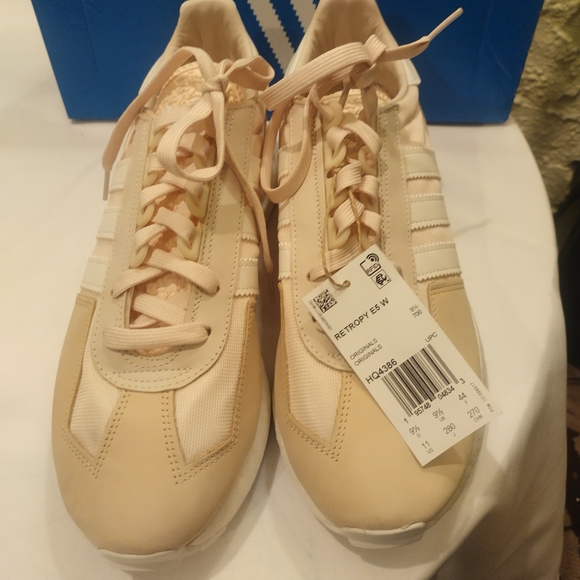 Adidas Originals Womens Retropy E5 Size 11 Pink White Athletic Shoes Sneakers - Picture 2 of 7